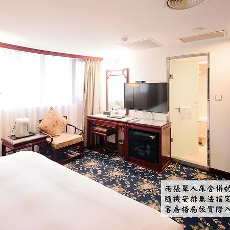 Kiwi Hotel Mrt Wenxin Branch Taichung Eksteriør bilde