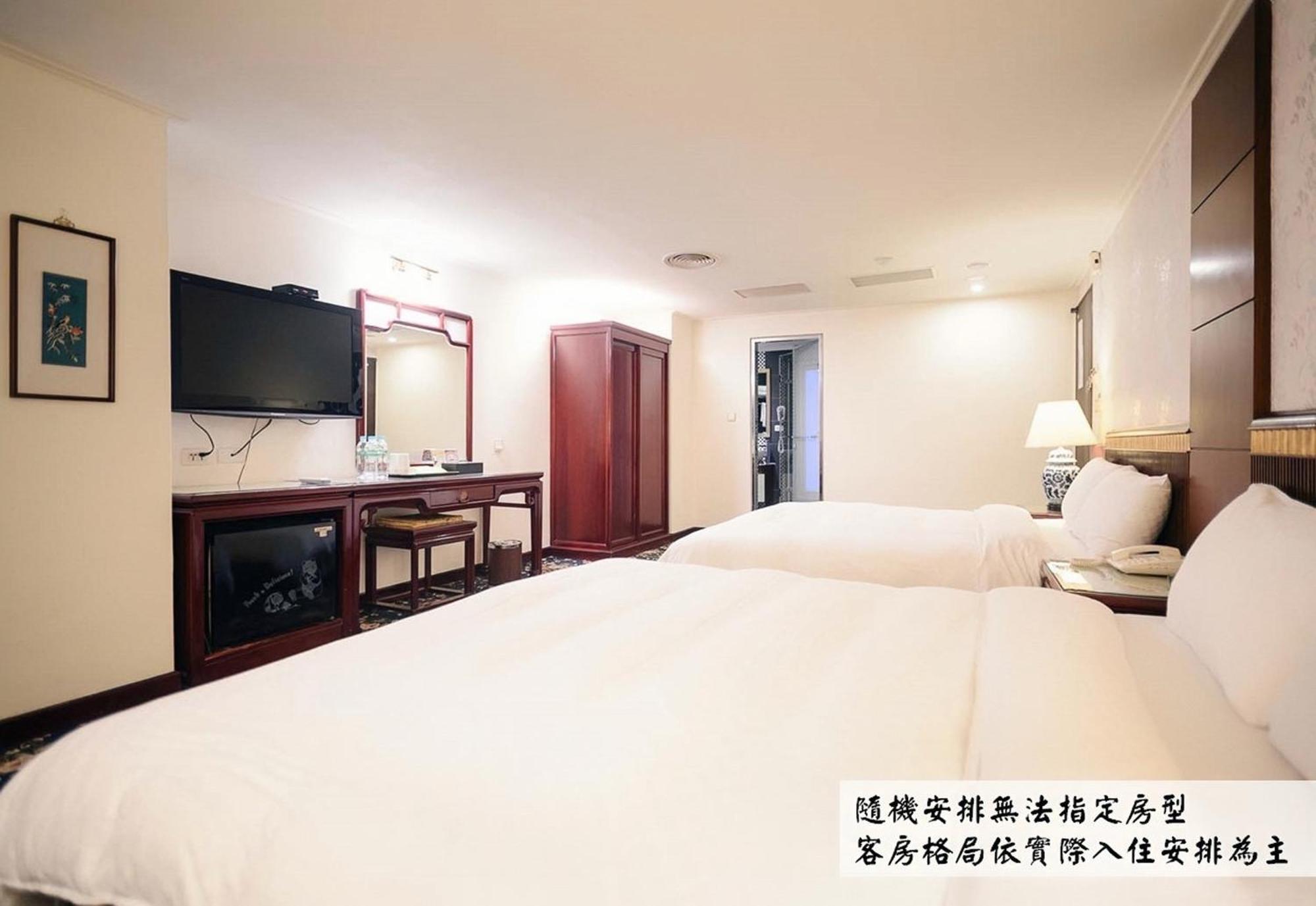 Kiwi Hotel Mrt Wenxin Branch Taichung Eksteriør bilde