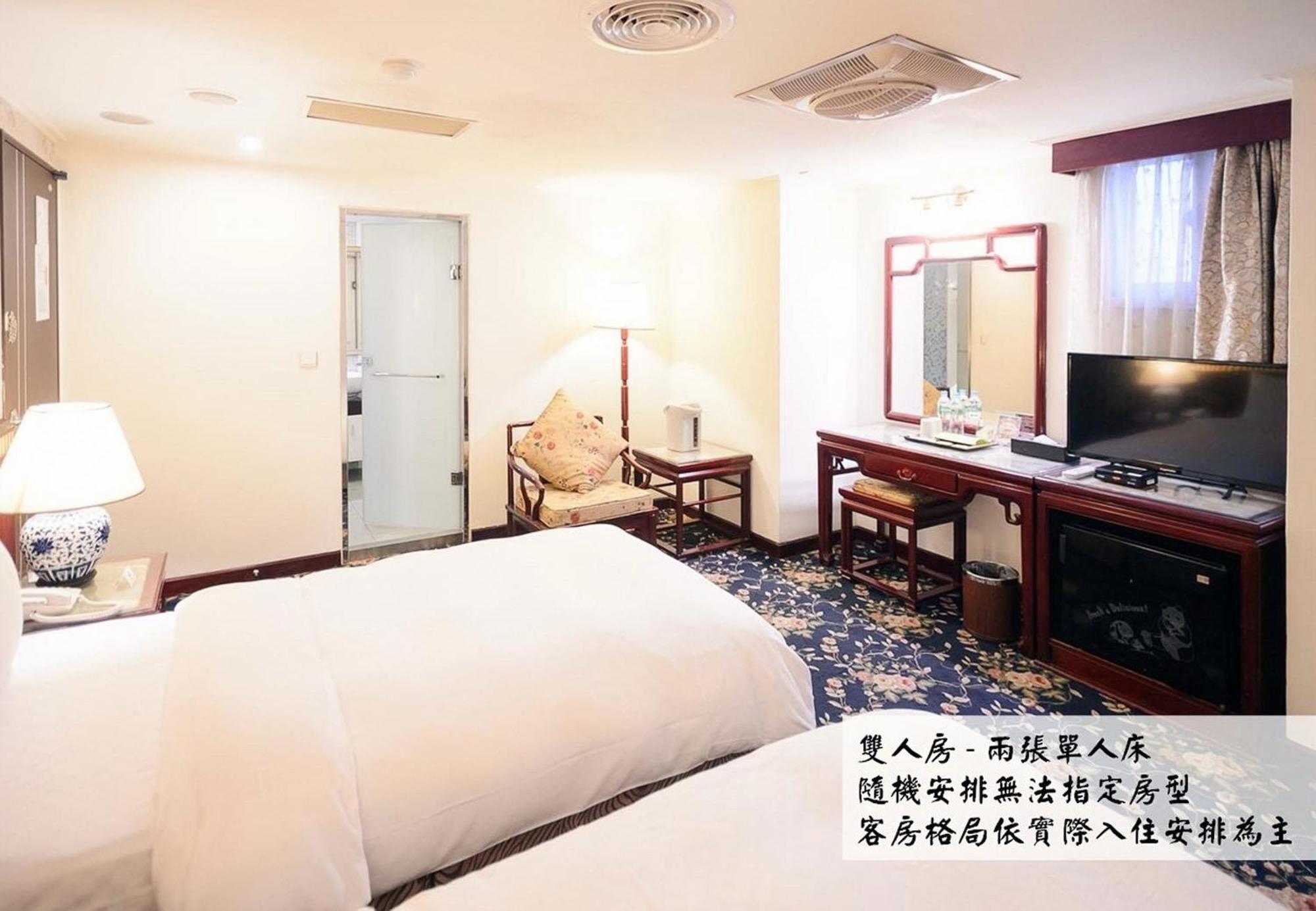 Kiwi Hotel Mrt Wenxin Branch Taichung Eksteriør bilde