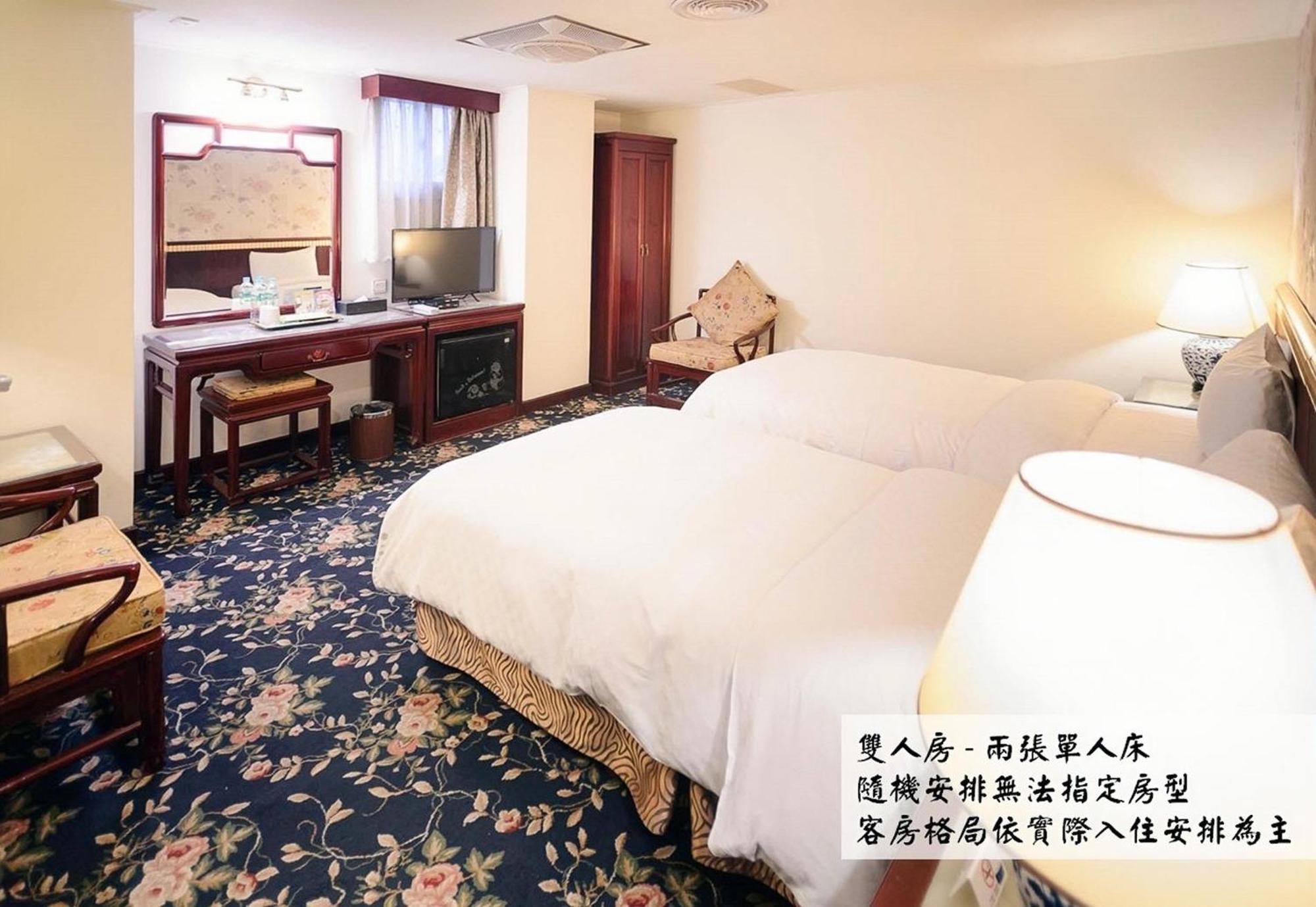 Kiwi Hotel Mrt Wenxin Branch Taichung Eksteriør bilde