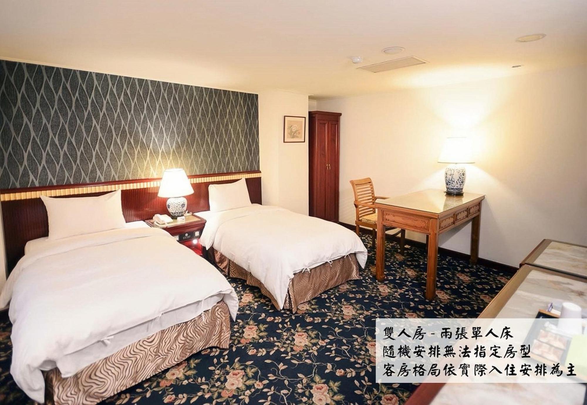 Kiwi Hotel Mrt Wenxin Branch Taichung Eksteriør bilde