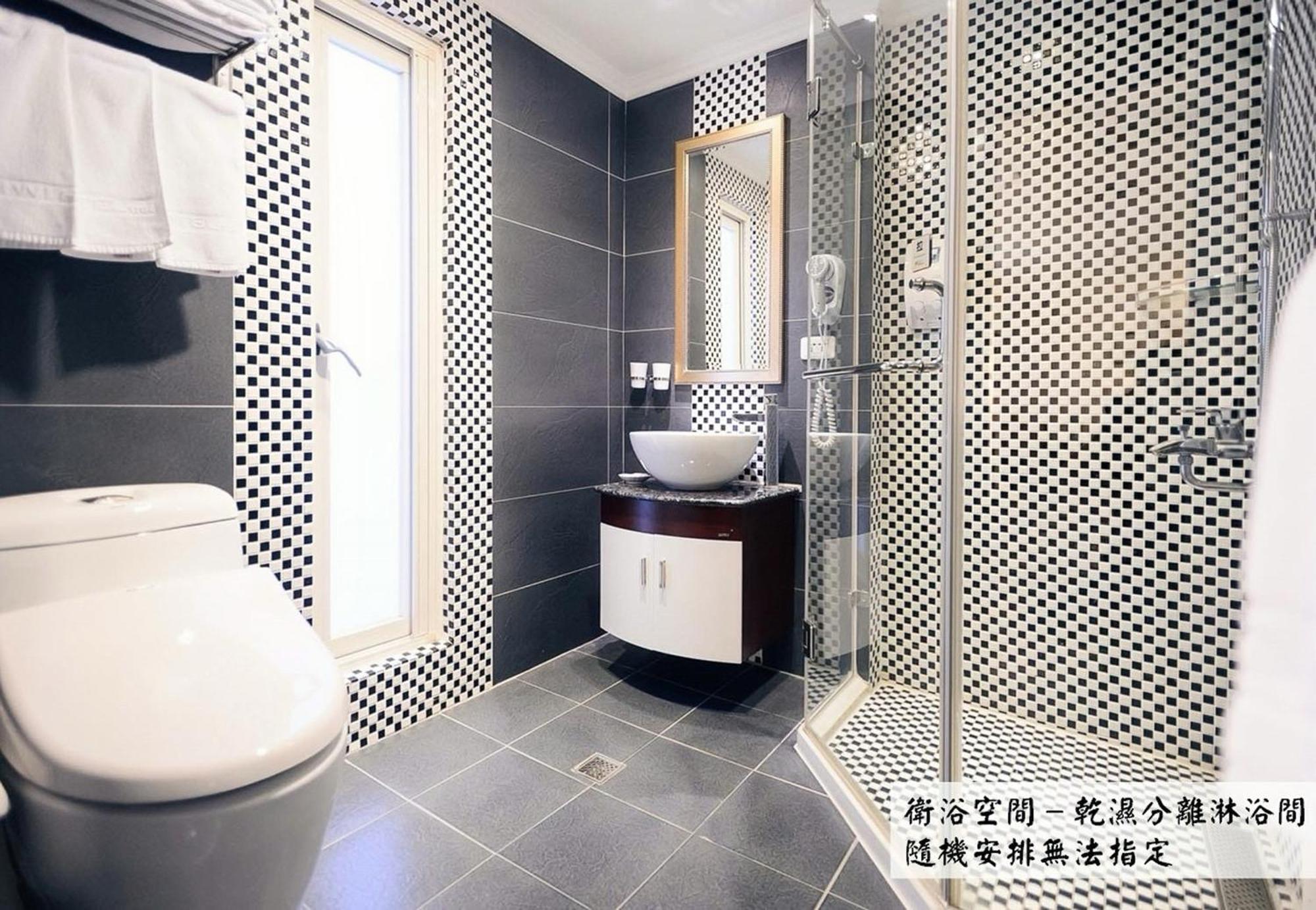 Kiwi Hotel Mrt Wenxin Branch Taichung Eksteriør bilde